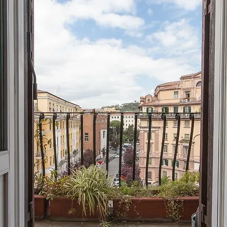 Lepanto Deluxe Penthouse Apartment *