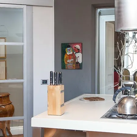 Lepanto Deluxe Penthouse 아파트 *